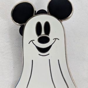 Mickey Mouse Ghost Pin Disney Trading Series 2008